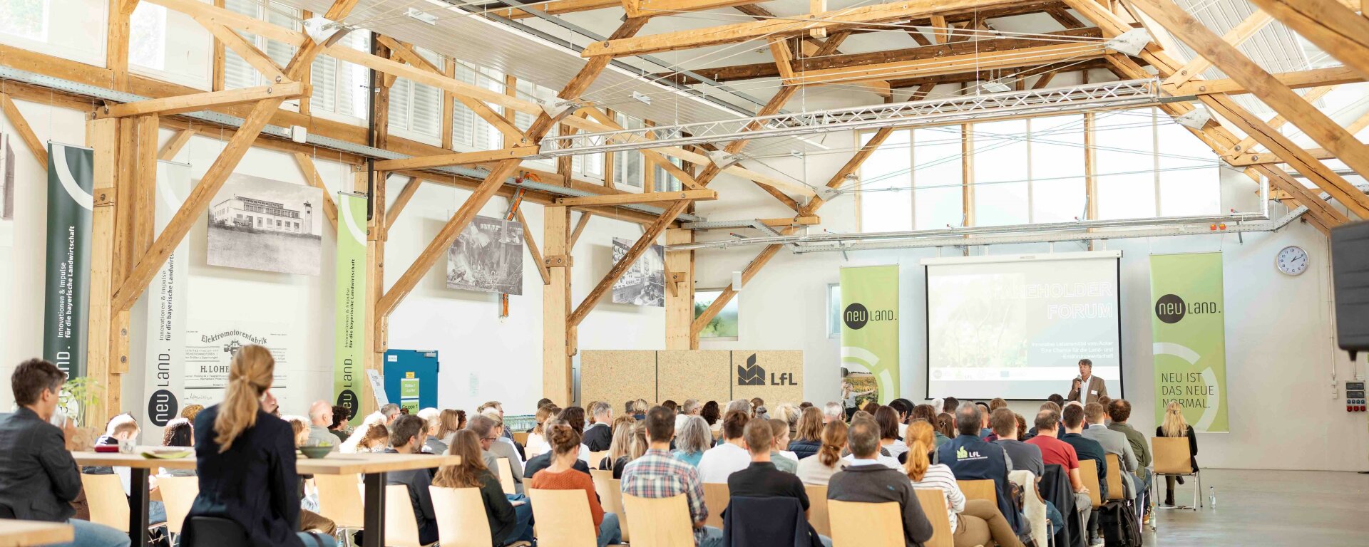 NEU.LAND. Stakeholder Forum - Blick in die Veranstaltungshalle